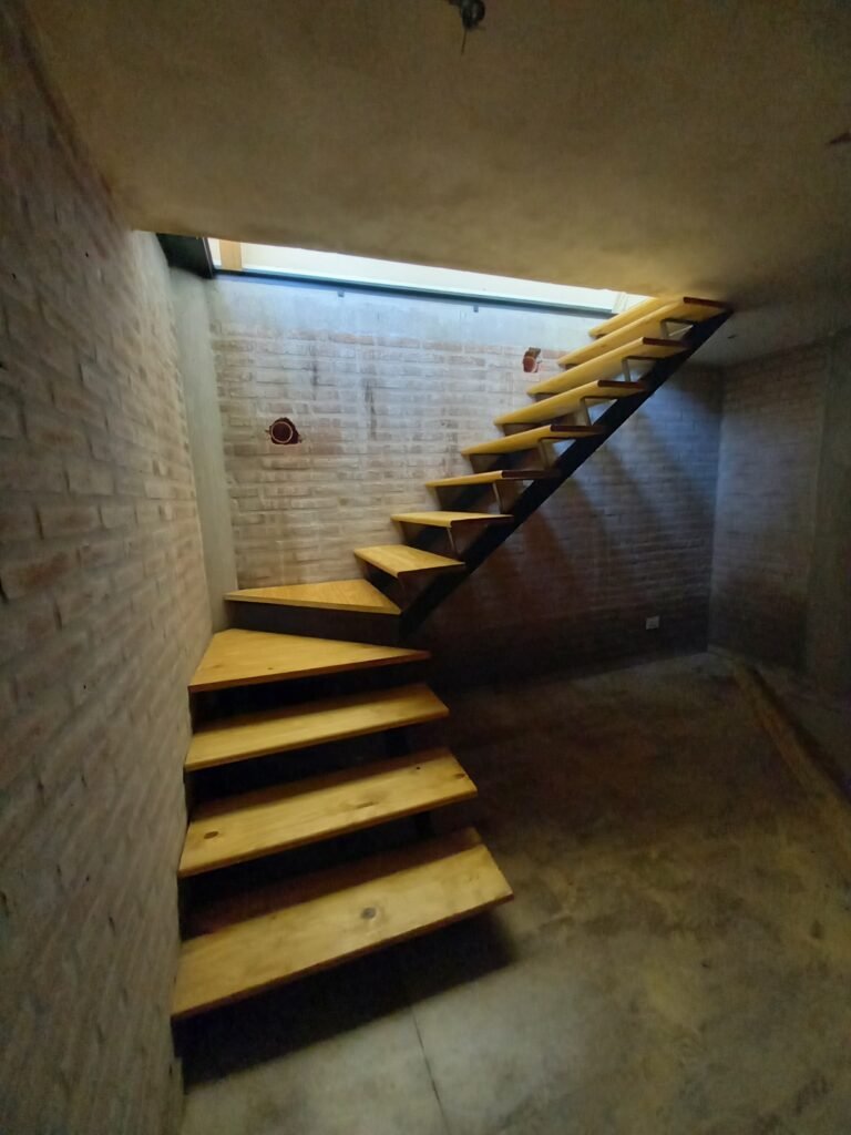 Mobiliario a medida en melamina.