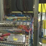 En ElectroNet, ofrecemos servicios eléctricos y de automatización de vanguardia para hogares, comercios e industrias. Nuestro equipo de expertos combina experiencia técnica y tecnología innovadora para brindar soluciones seguras, eficientes y personalizadas.