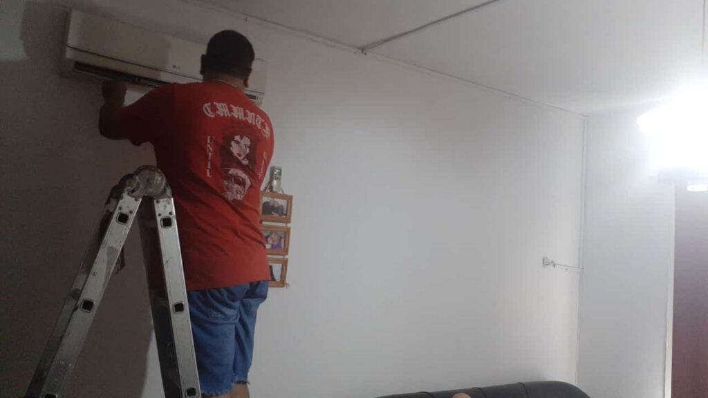 Tecnico de aires acondionados