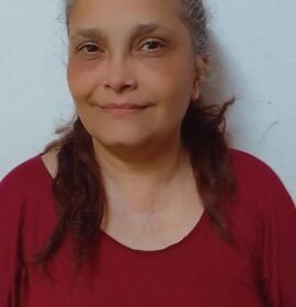 Cuidadora de adultos mayores o niños