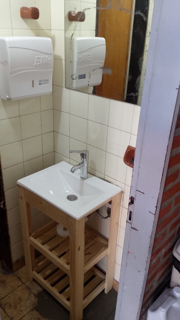 Albañilería, Plomería,Pintor.