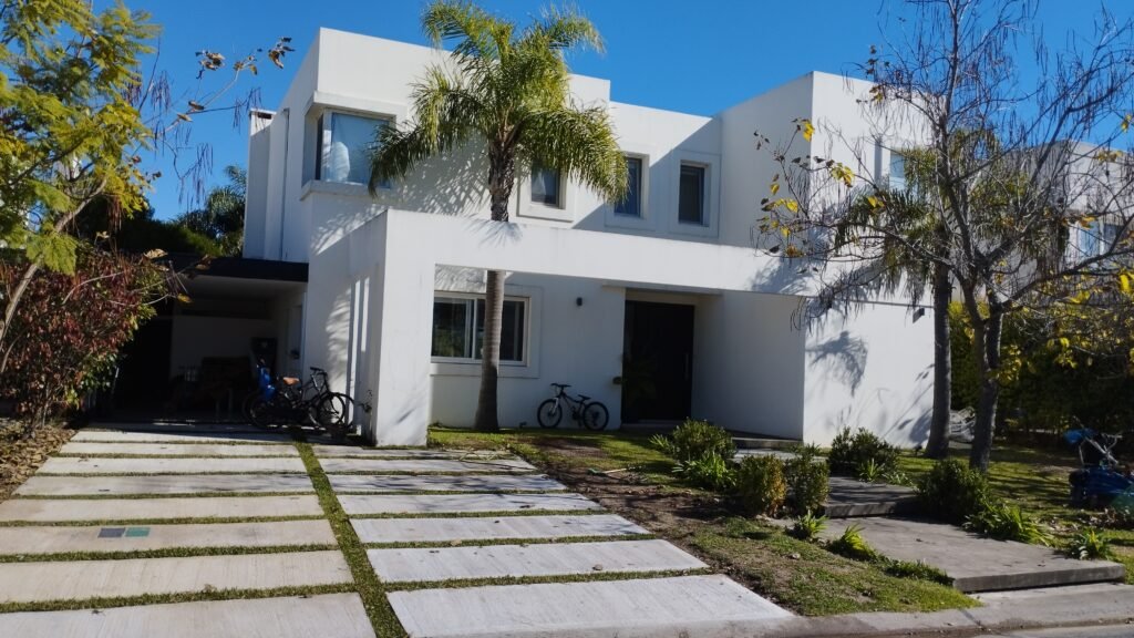 Construcción, refacción de casas