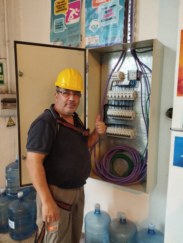 Electricista y electrónico