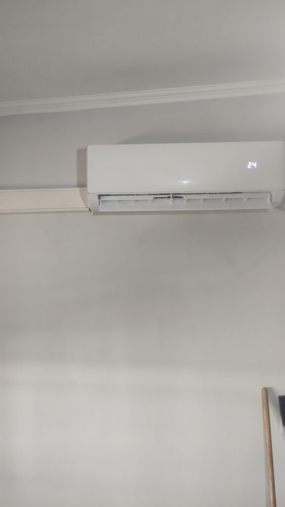 Aire acondicionado y heladeras reparación e instalación.