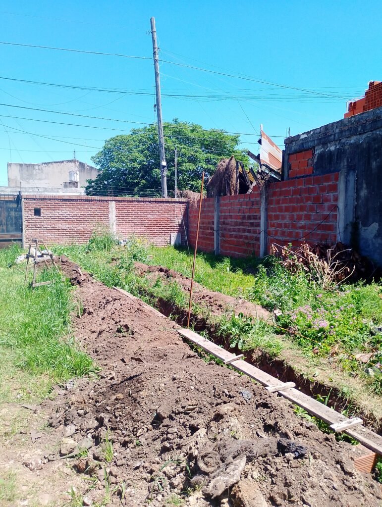 Pagas electricidad yplomeria
