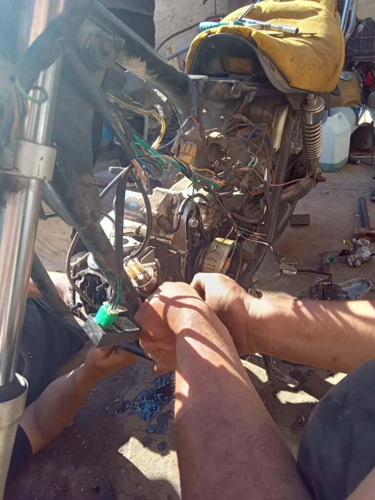 Mecánica y electricidad de motoci