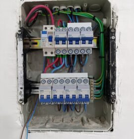 Electricista y colocador de sistemas de seguridad