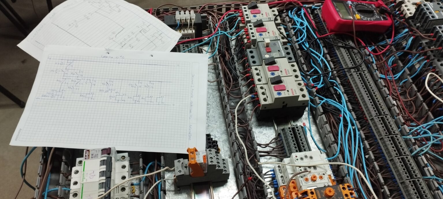 Electricista/ instalación de aires acondicionados