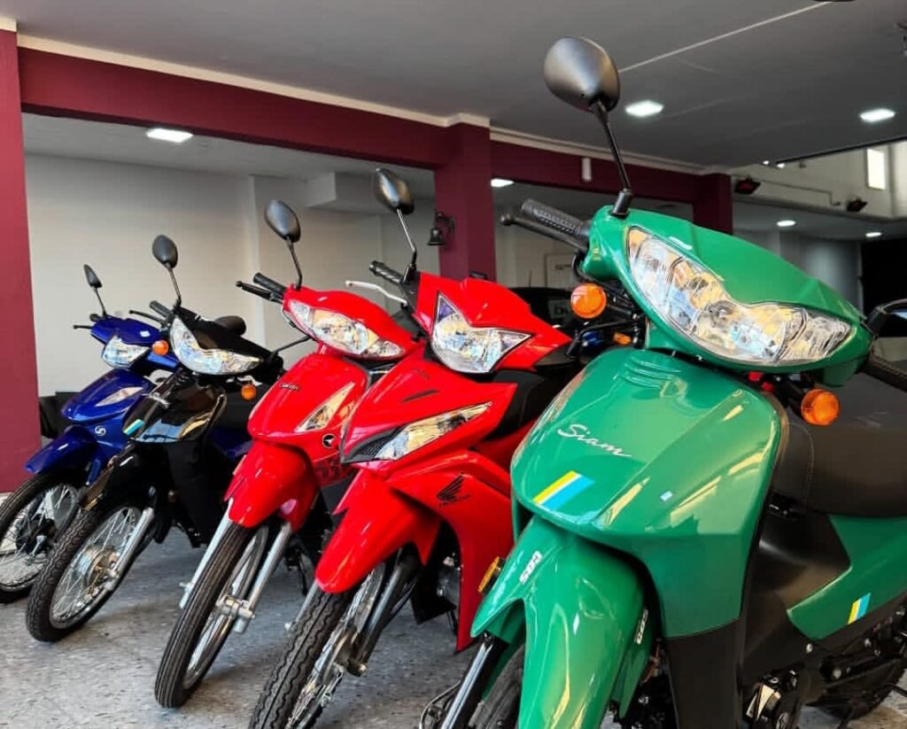 MOTOS