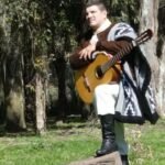 Clases de canto y bombo legüero