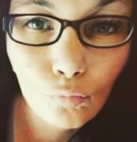 Cuidadora de ninños y adultos mayores