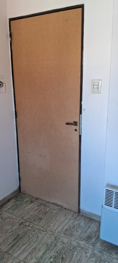 Colocación de puertas placas y de
