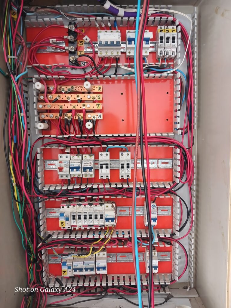 Electricidad y Servicio Técnico de Celulares