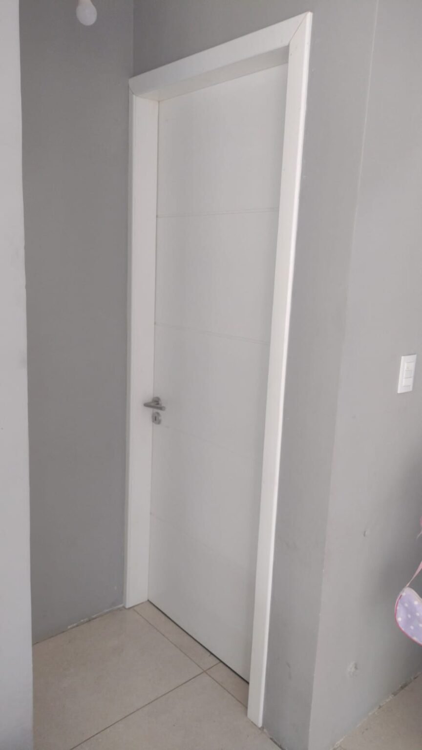 Colocación de puertas placas y de
