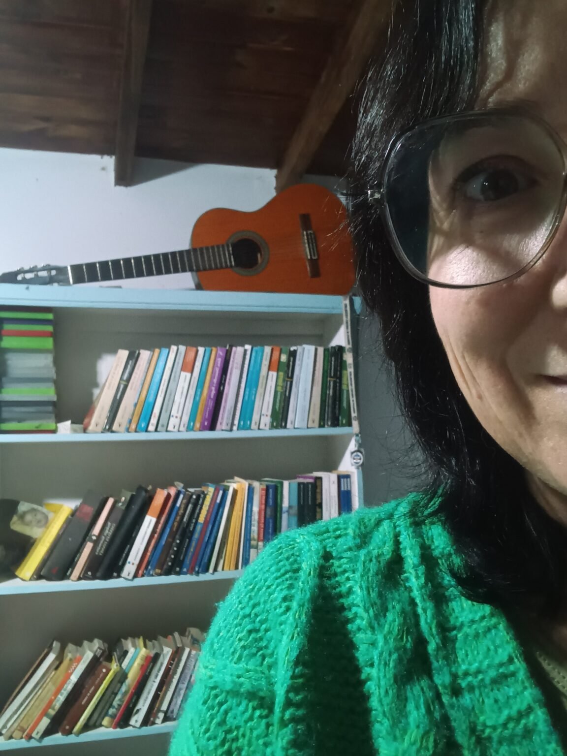 Acompaño leo y charla empatica.