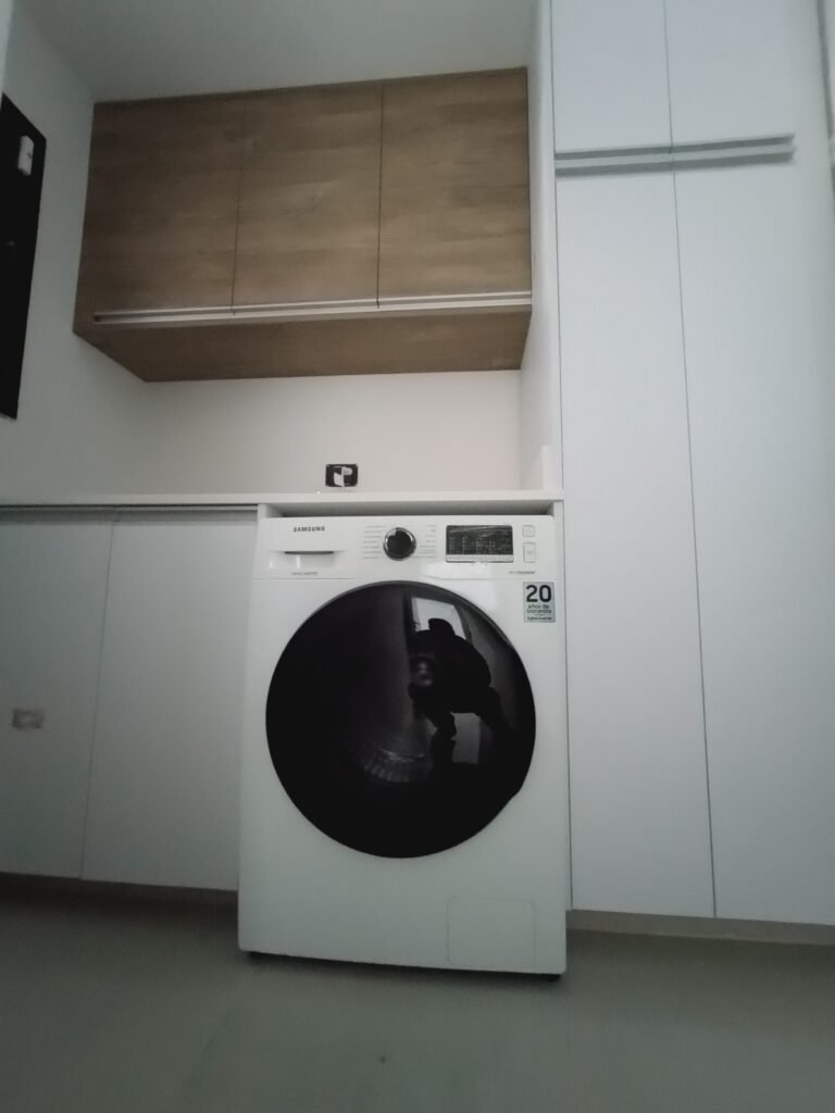 QUEVEC AMOBLAMIENTOS A MEDIDA