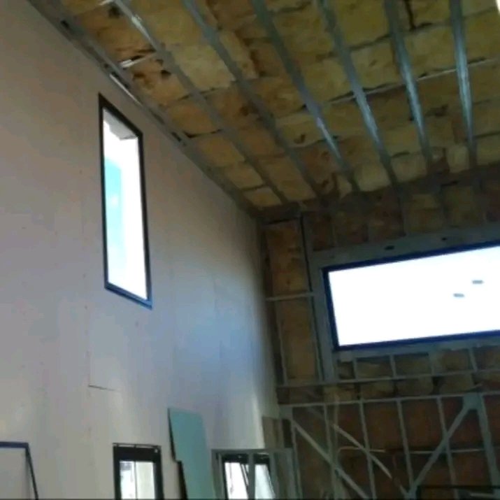 Construcción en seco. Steel framing, cielorrasos(durlock,PVC,machimbre), divisiones, pintura. Techos, electricidad domiciliaria. Pisos flotante. Aislación con celulosa proyectada
