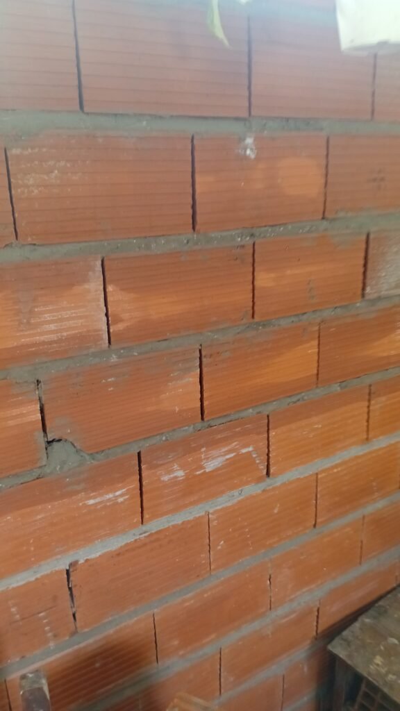 Albañilería  , pintura , electric