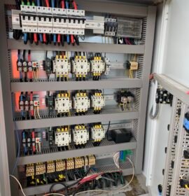 Servicios eléctricos y tableros de bombas