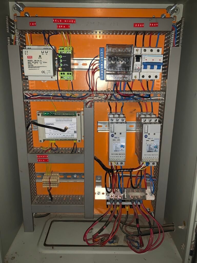 Servicios eléctricos y tableros d