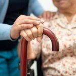 Cuidado de niños y adultos mayores