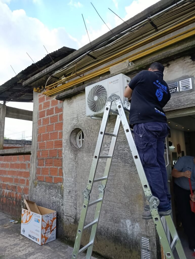 + Aire Acondicionado: Instalación