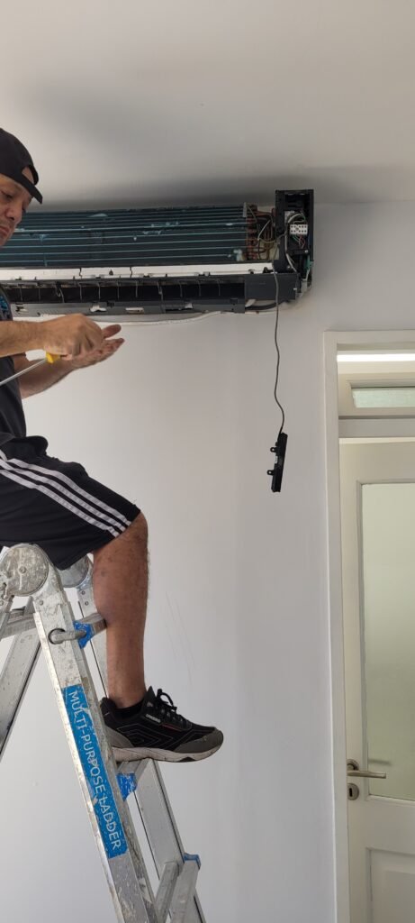 Técnico en aires acondicionado