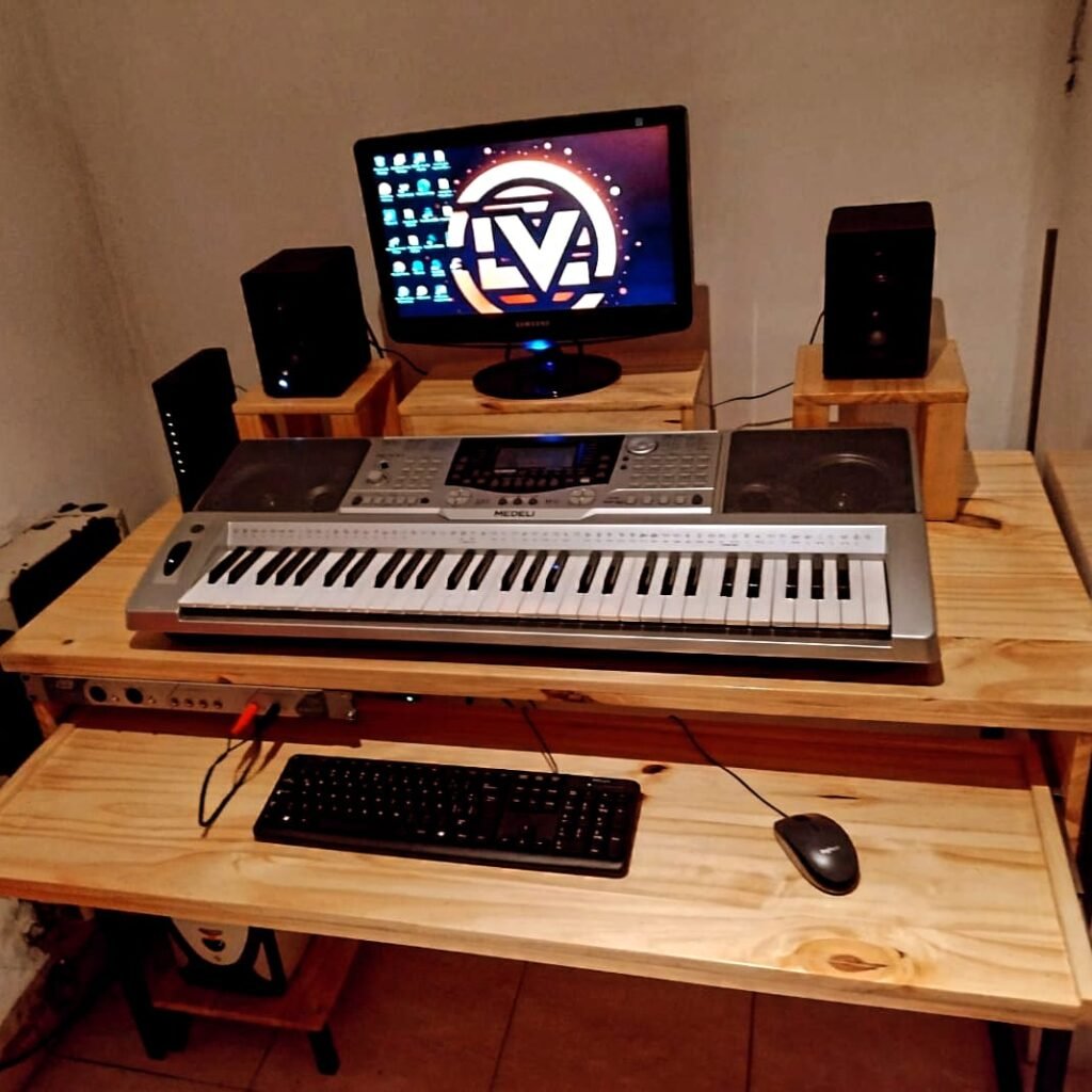 Fabricante de muebles y escritorios de estilo industrial que combina hierro y madera.