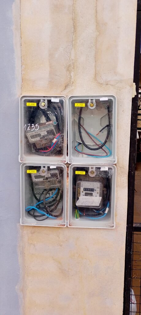 Mantenimientos y servicios electr