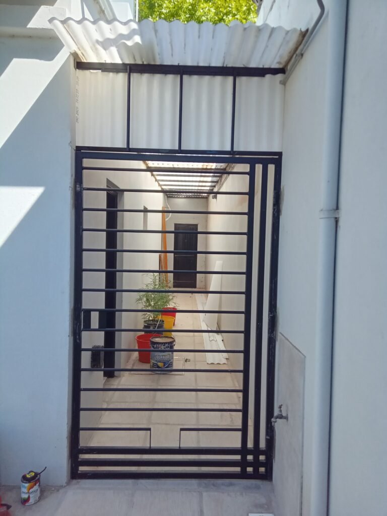 Herrería en general y refrigeración