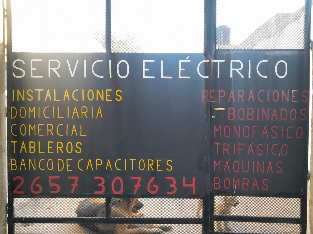 Servicio de Electricidad Domiciliaria y Comercial