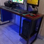 Fabricante de muebles y escritorios de estilo industrial  que combina hierro y madera.