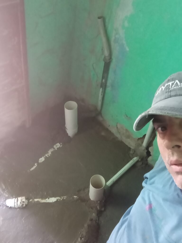Agua,gas,electricidad.