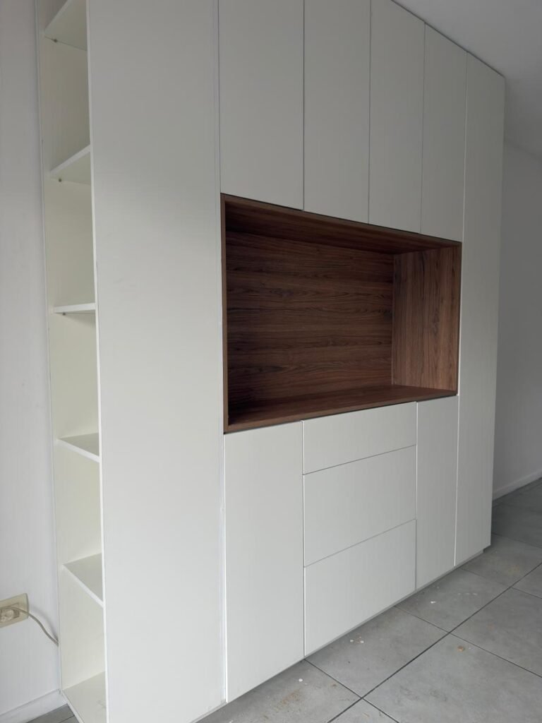 Carpintero, muebles a medida. MAD