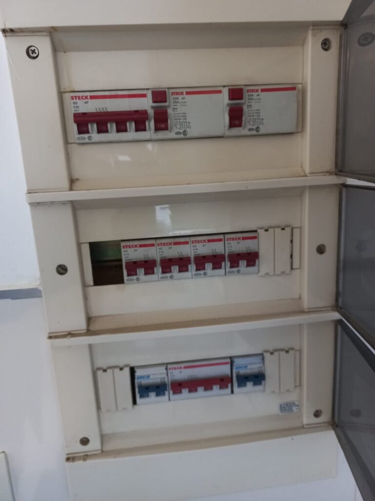 ELECTRICISTA