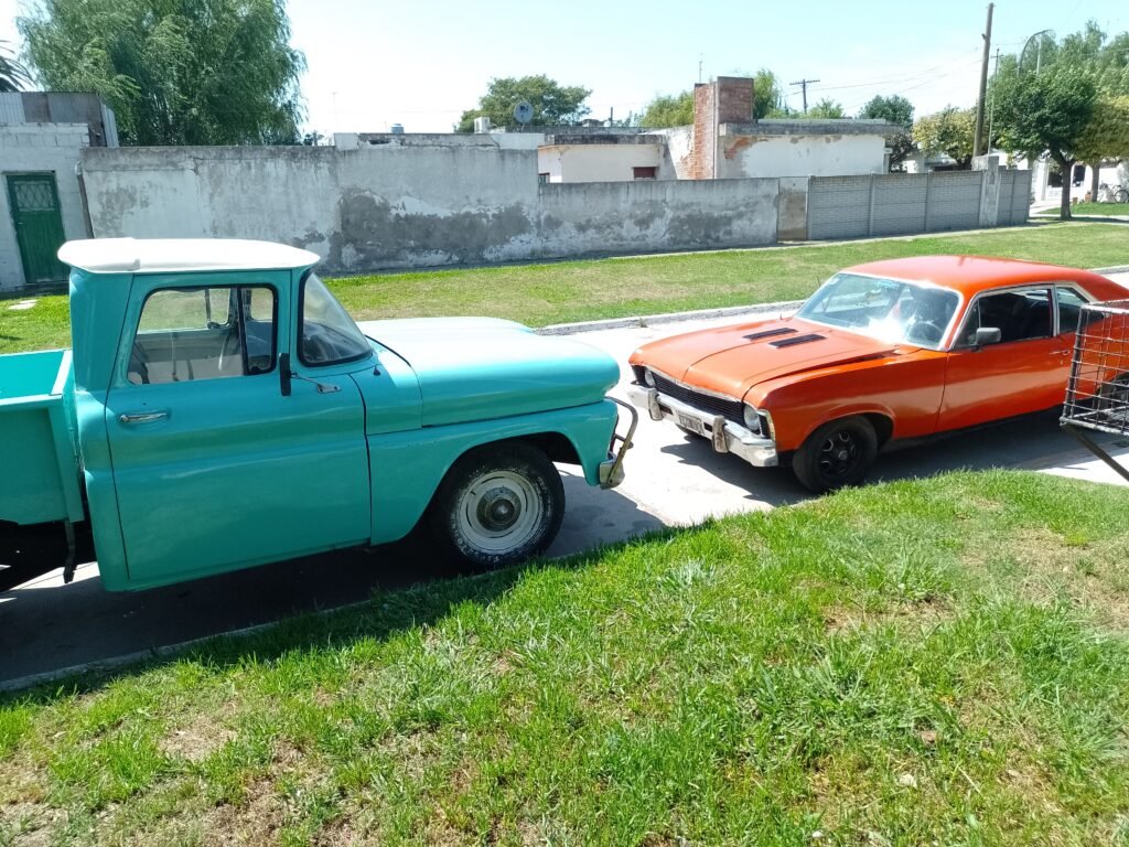 Restauración de autos antiguos y motos clásicas