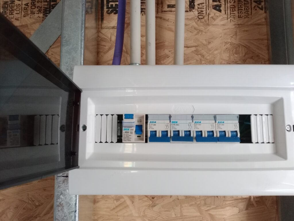 Electricista plomero construcción en seco,