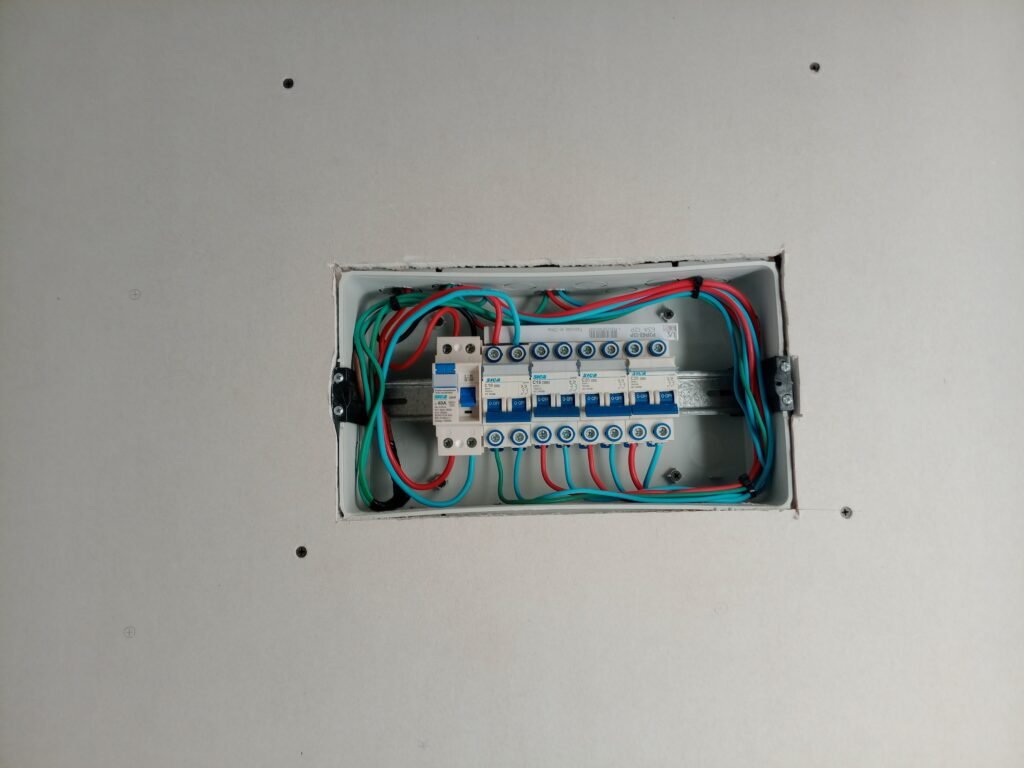Electricista plomero construcción en seco,