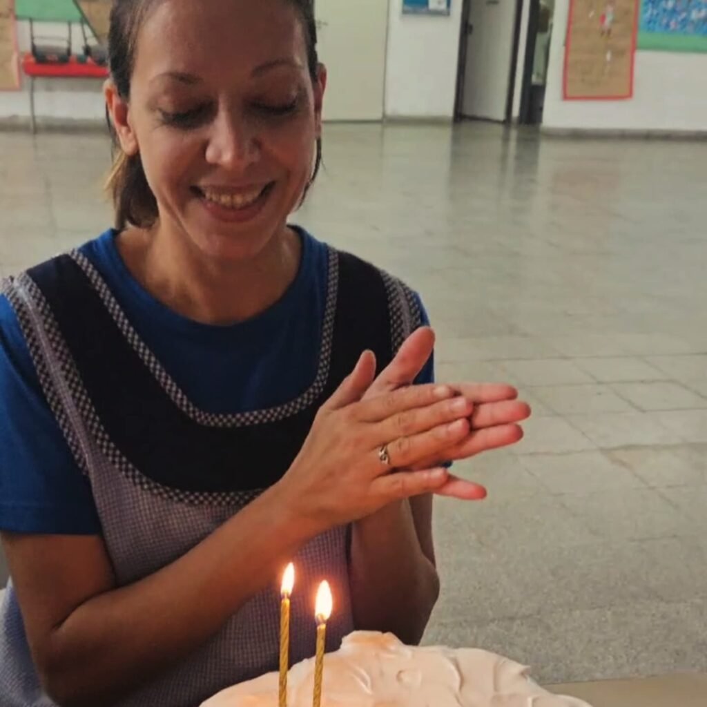 Niñera pedagógica (profesora de nivel inicial)