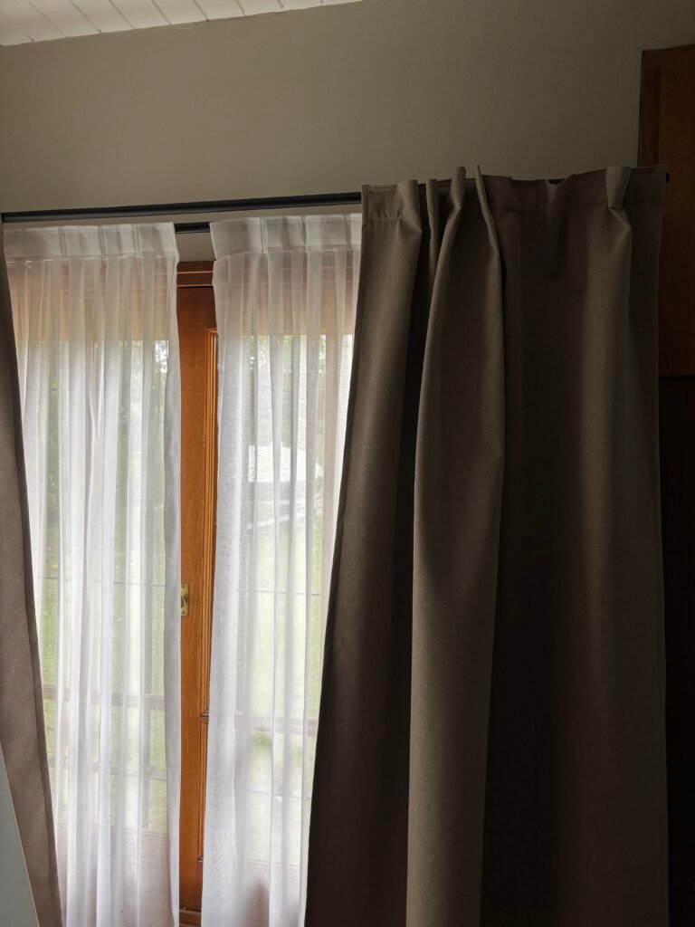Cortinas roller y tradicionales.