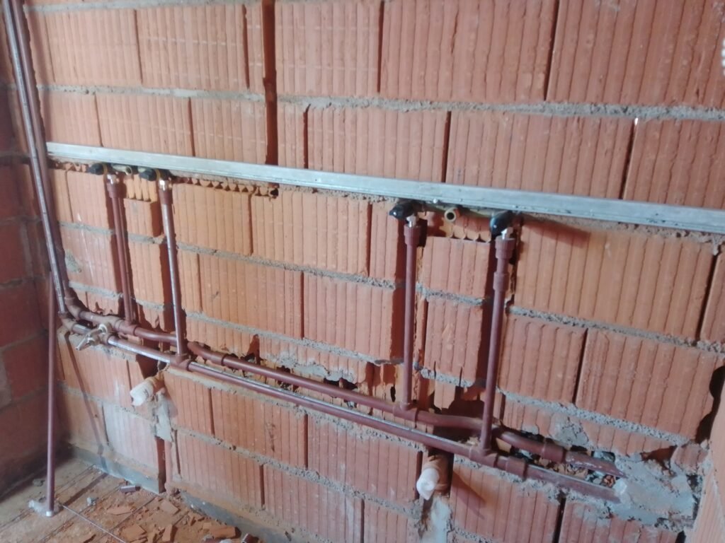 Instalador sanitario ( gas, agua,