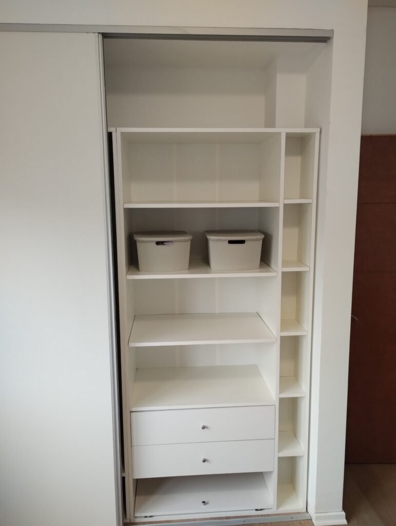 Carpintería a medida, amoblamientos de cocina, placares, vestidores etc.