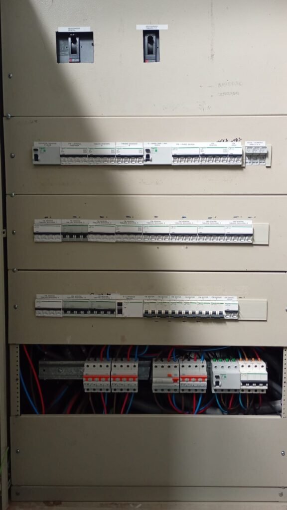 Servicios eléctricos,,herrería ,