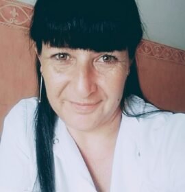 Cuidadora de adultos mayores . Acompañante