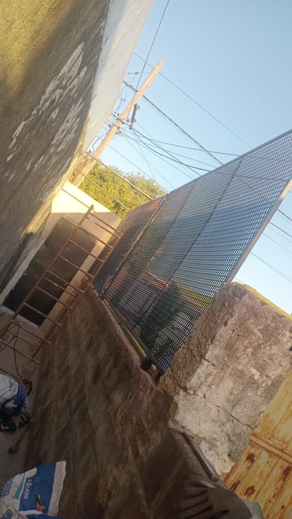 Herrero mano de obra calificada
