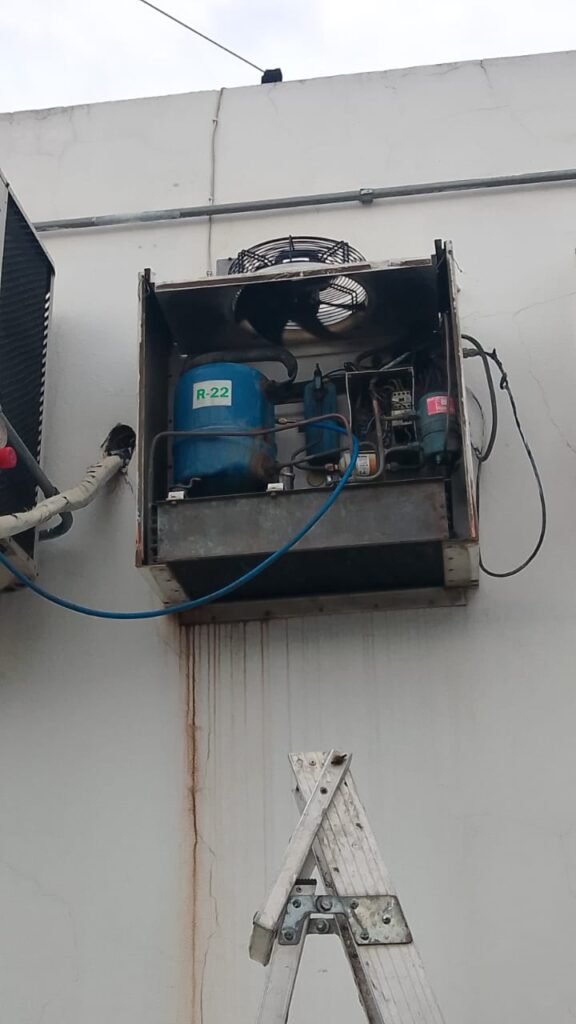 Service de refrigeración heladeras aires acondicionados camaras frigoríficas