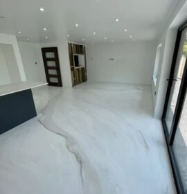 Instalación de porcelanato líquido para pisos y mesadas