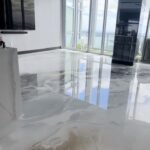 Instalación de porcelanato líquido para pisos y mesadas