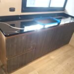 Instalación de porcelanato líquido para pisos y mesadas