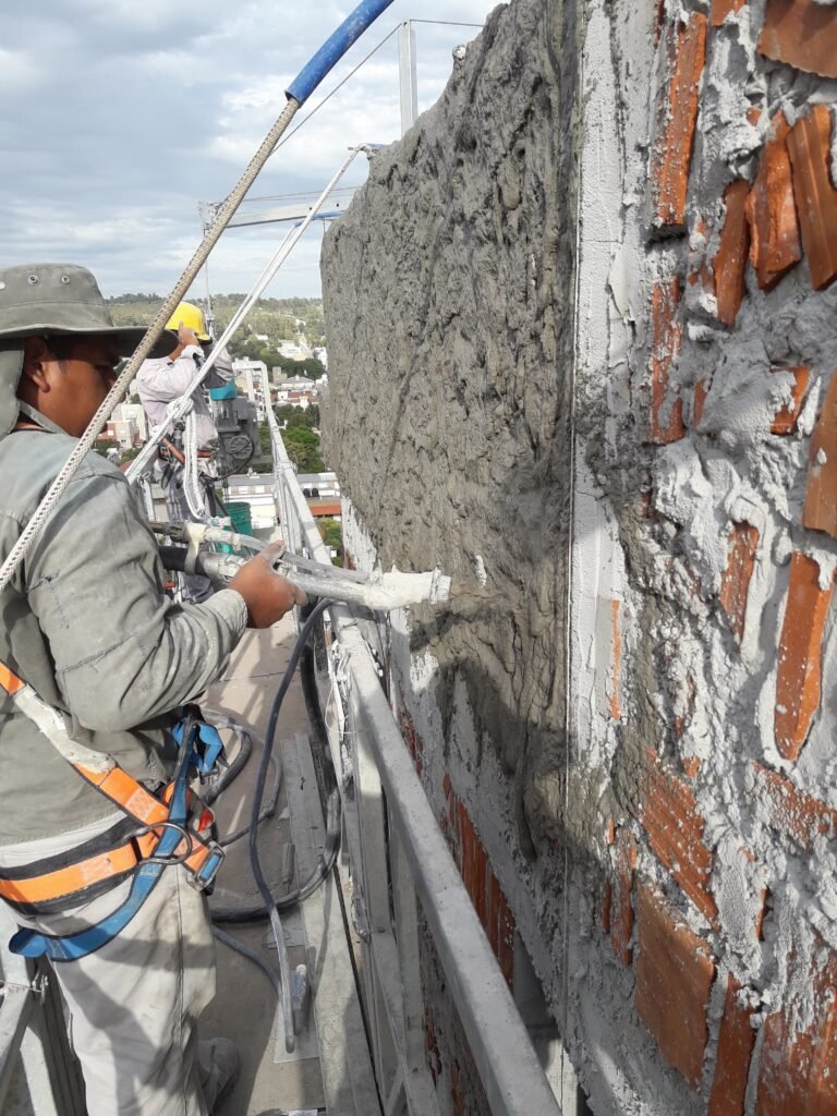 Trabajo en alturas con máquinaria